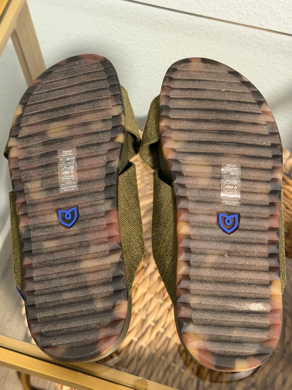 Rothy's The Weekend Slide Sandals in Olive Green Knit Crisscross Tortoise Sz 10 - Picture 3 of 4